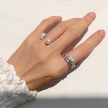SILVER RING LOOK